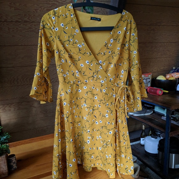 NWOT Floral Wrap Dress - Picture 2 of 6